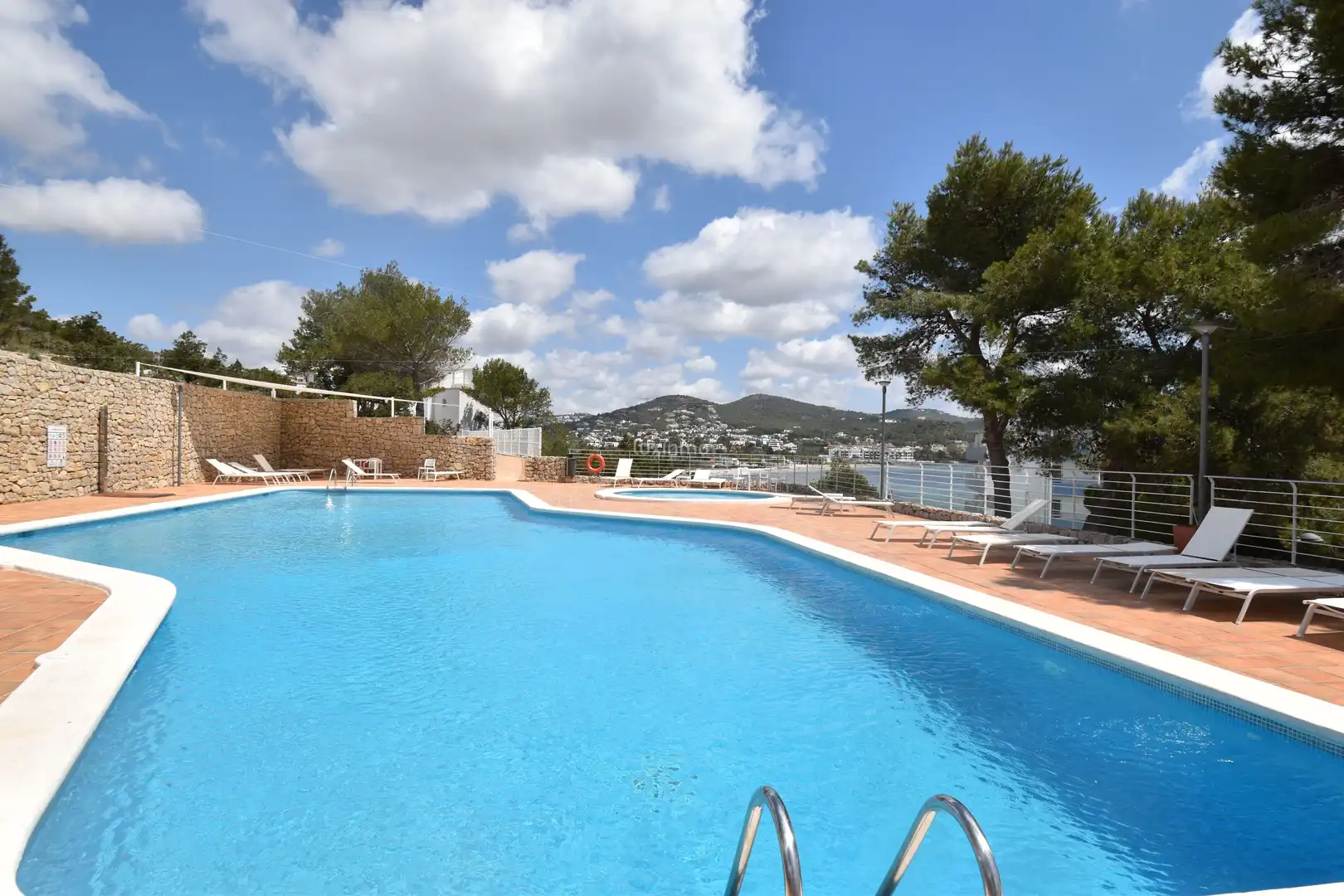 Schwimmbecken von Erdgeschoss zum Verkauf in Eivissa mit Klimaanlage, Privatgarten und Terrasse