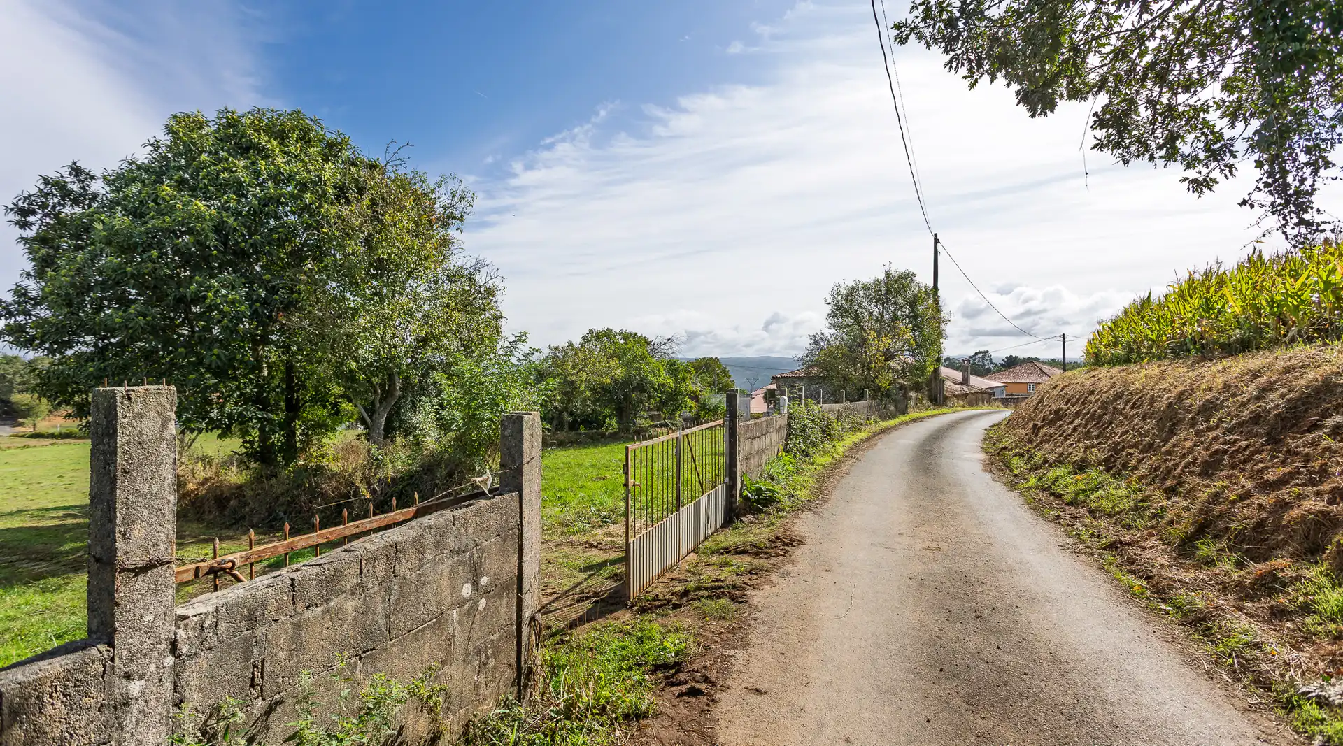 Außenansicht von Country house zum Verkauf in Lalín mit Möbliert