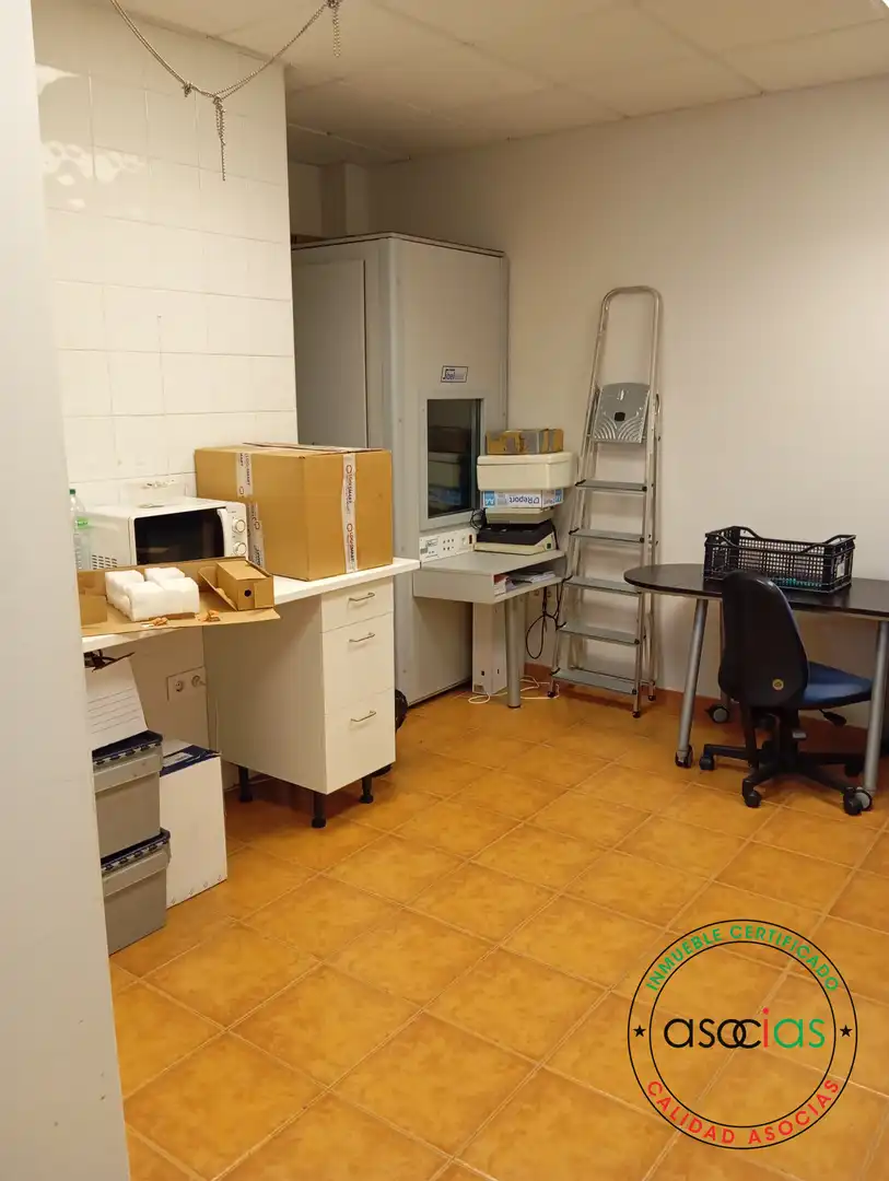 Büro zum Verkauf in Oviedo  mit Heizung