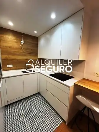 Cocina de Piso de alquiler en Vitoria - Gasteiz con Calefacción y Amueblado