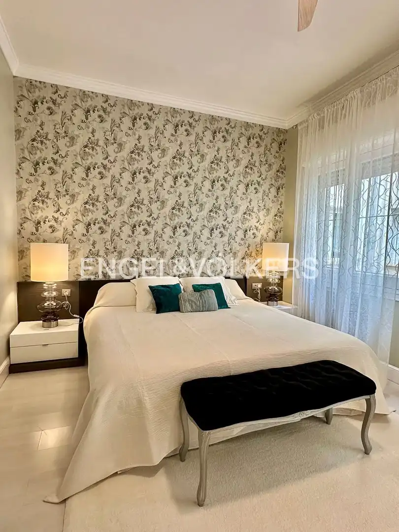 Bedroom of Flat for rent in Madrid  with Air Conditioner, Heating and Furnished