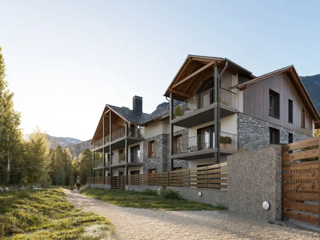 Vista exterior de Apartamento en venta en Benasque con Terraza