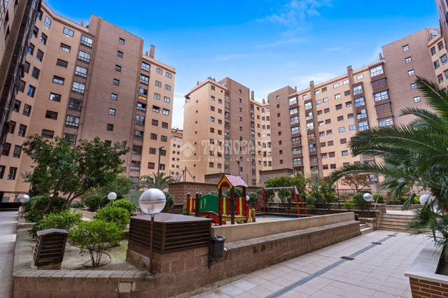 Piso en Venta en Palomeras Sureste