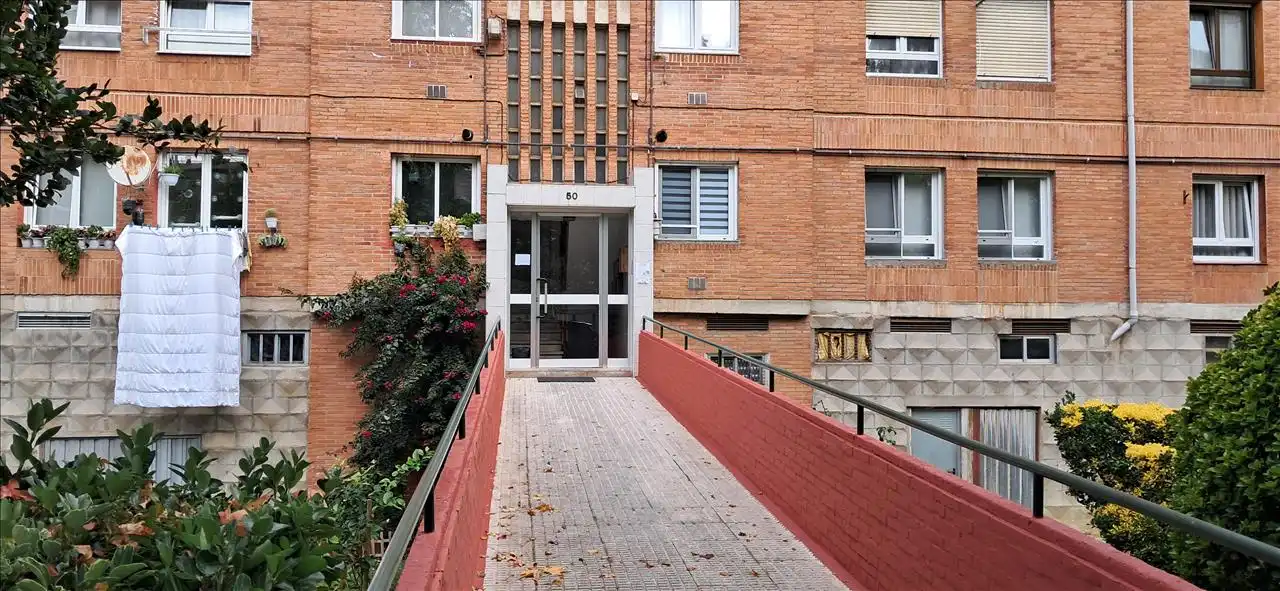 Vista exterior de Piso en venta en Santander