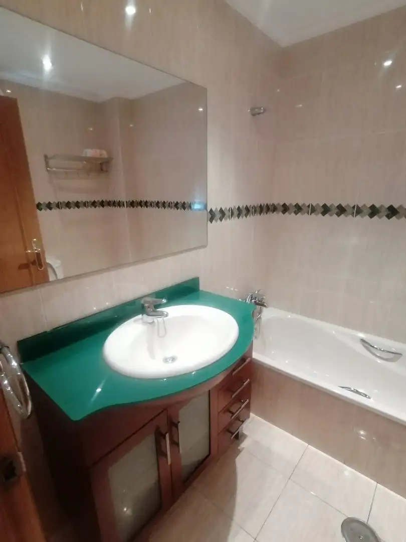 Baño de Piso de alquiler en Oeste