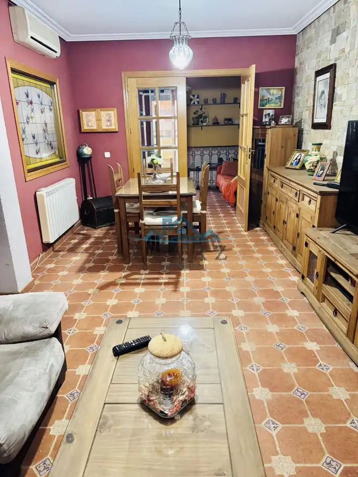 Cuina de Casa o xalet en venda en Talavera de la Reina amb Aire condicionat, Calefacció i Jardí privat