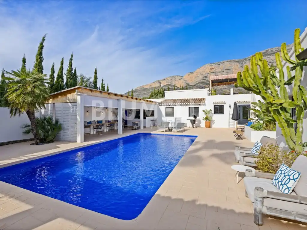 Vista exterior de Casa o chalet en venta en Jávea / Xàbia con Aire acondicionado, Jardín privado y Terraza