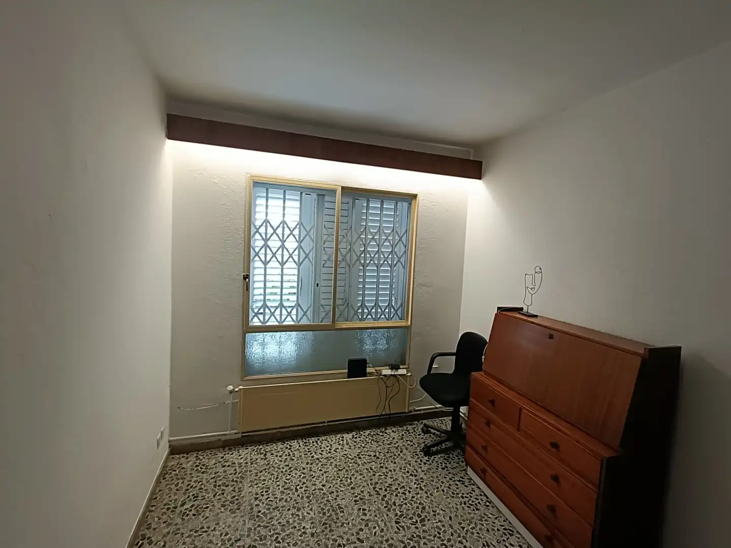 Einfamilien-Reihenhaus zur Miete in Girona mit Heizung, Privatgarten und Terrasse