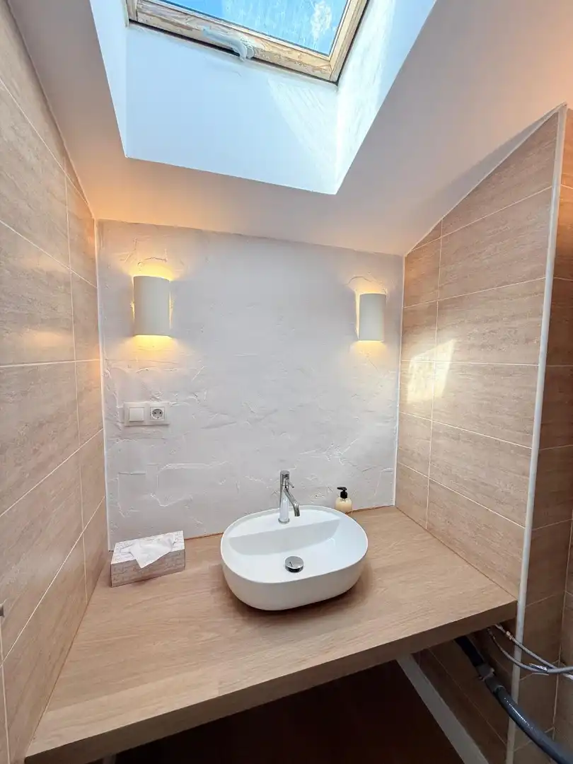 Baño de Dúplex de alquiler en Málaga con Aire acondicionado, Parquet y Amueblado