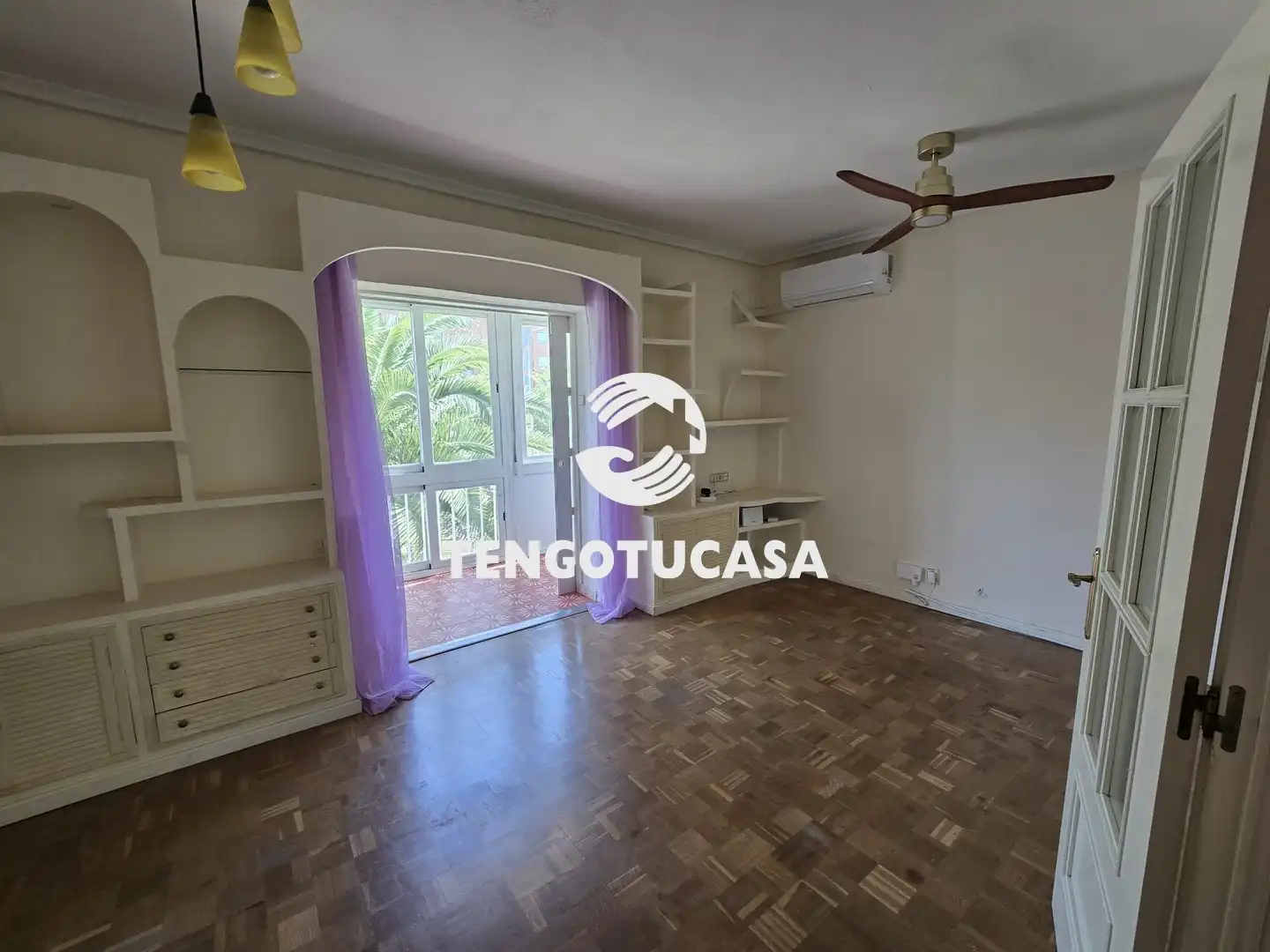 Bedroom of Flat for sale in Madrid  with Air Conditioner, Heating and Parquet flooring