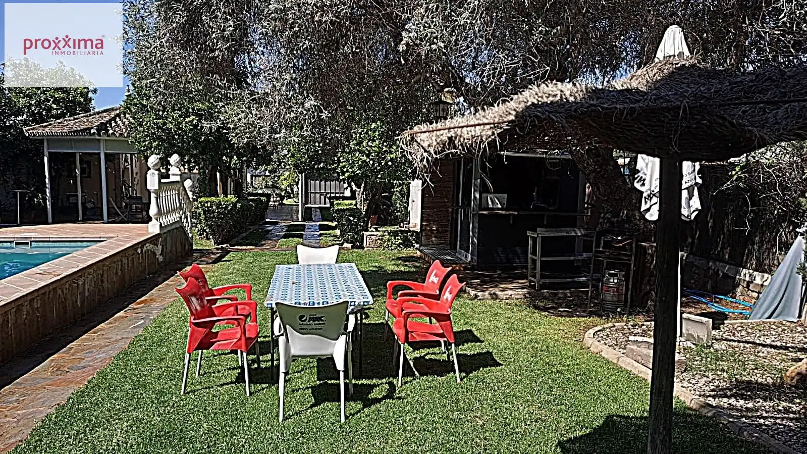 Jardí de Casa o xalet en venda en Dos Hermanas amb Aire condicionat, Jardí privat i Terrassa