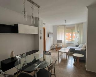 Sala d'estar de Apartament de lloguer en  Granada Capital amb Aire condicionat, Calefacció i Parquet