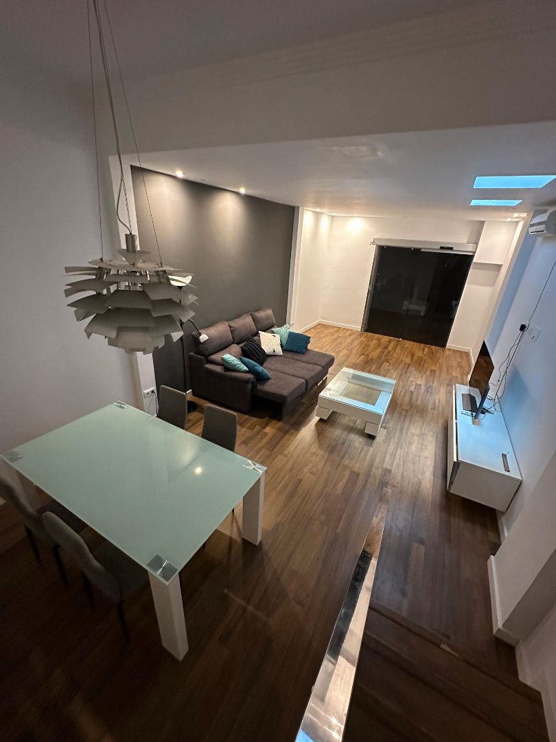 Sala d'estar de Casa o xalet de lloguer en Cartagena amb Aire condicionat, Terrassa i Moblat