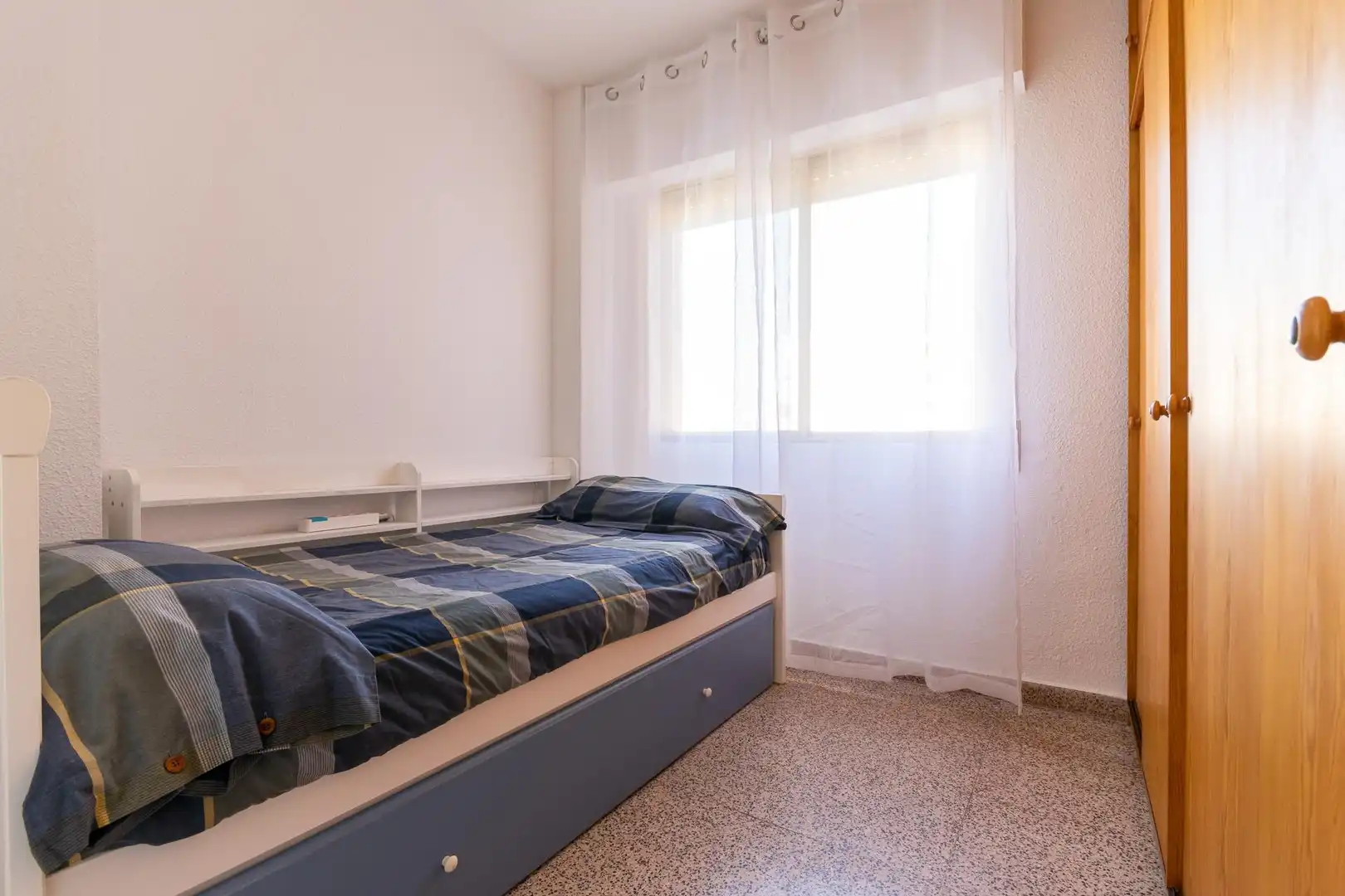 Schlafzimmer von Wohnung zur Miete in Santa Pola mit Klimaanlage, Terrasse und Möbliert