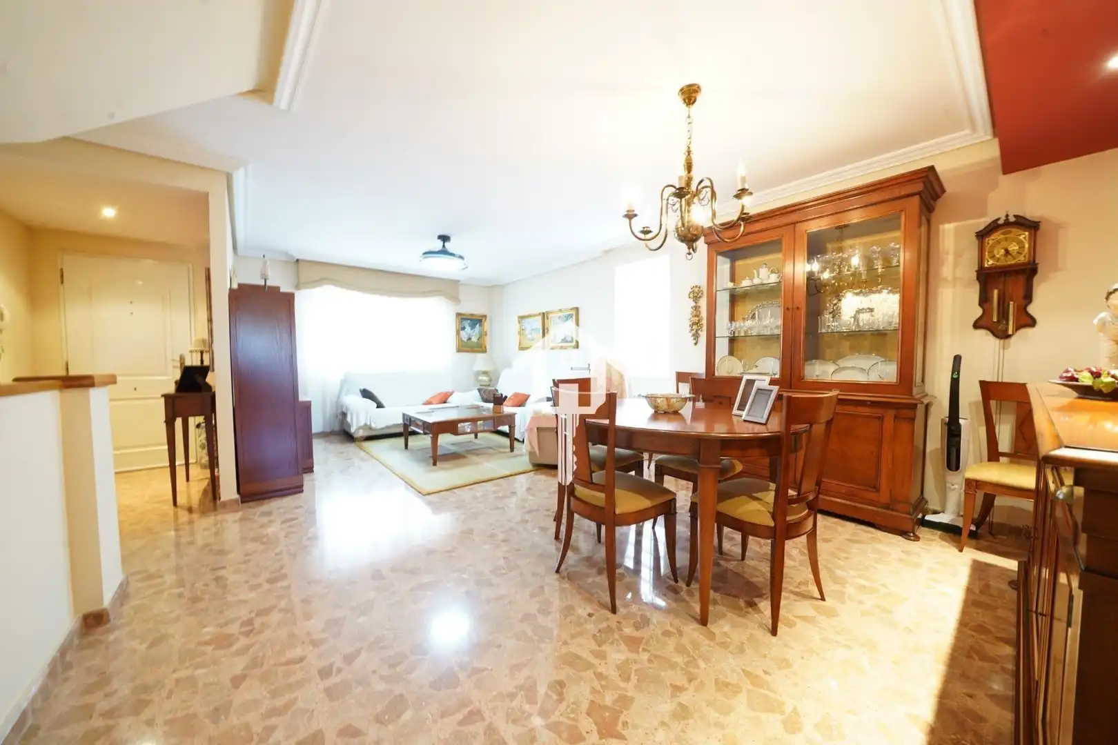 Sala d'estar de Casa adosada en venda en Alicante / Alacant amb Calefacció, Jardí privat i Terrassa