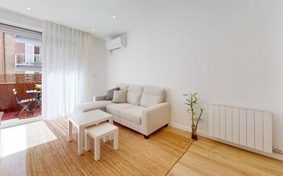 Living room of Flat to rent in  Barcelona Capital  with Air Conditioner and Balcony
