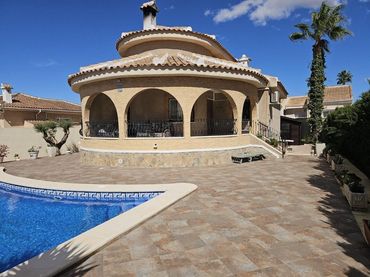 Casa con piscina in vendita a Benijófar