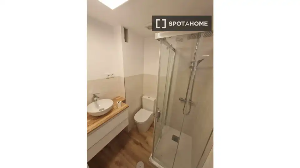 Baño de Apartamento para compartir en Villajoyosa / La Vila Joiosa con Aire acondicionado, Terraza y Amueblado
