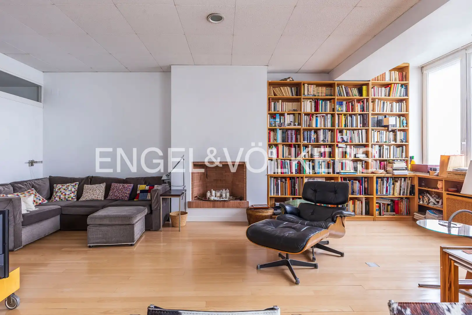 Living room of Flat for sale in Madrid  with Air Conditioner, Heating and Parquet flooring