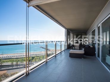 Piso con piscina en venta en Sant Martí