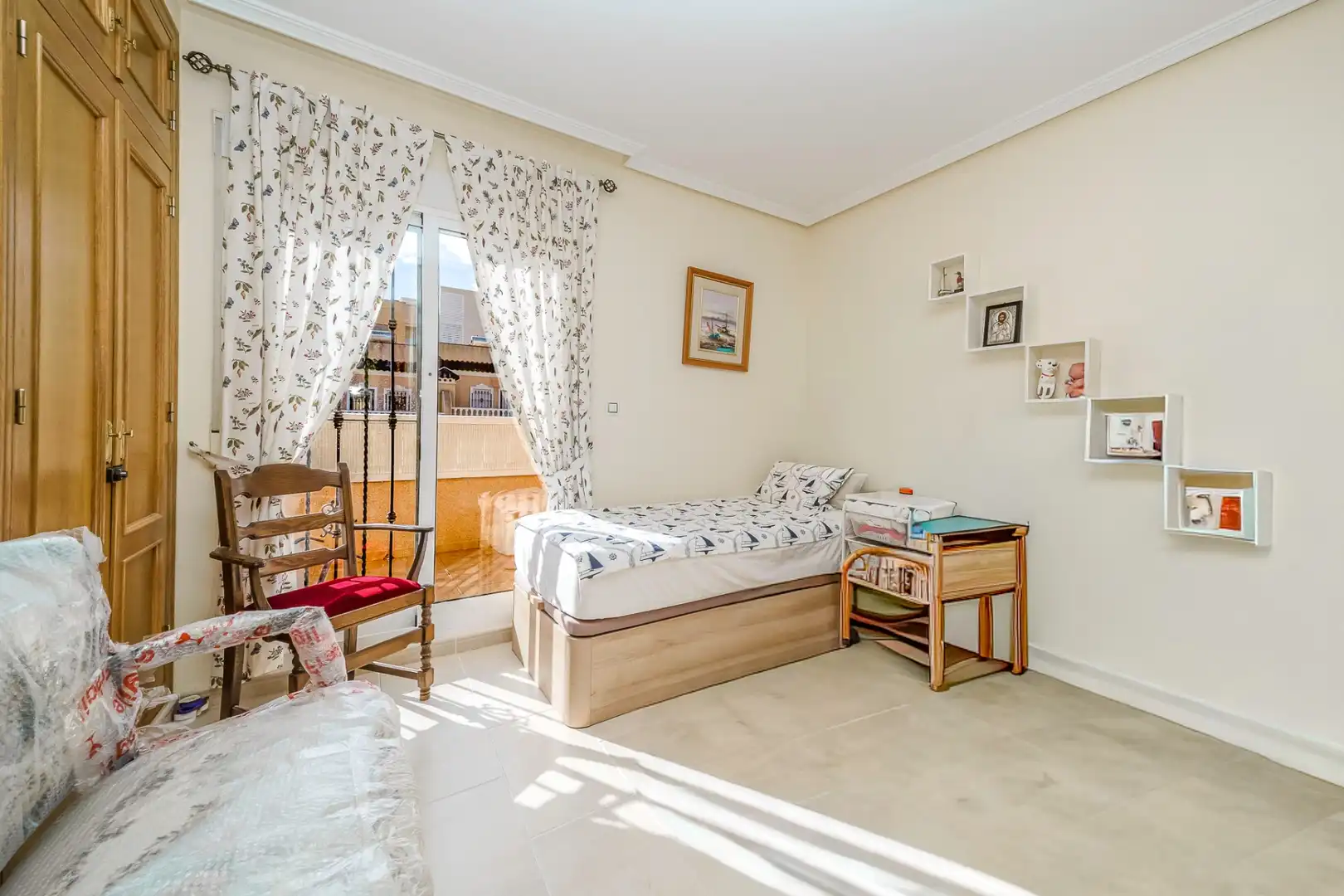 Dormitori de Casa adosada en venda en Orihuela amb Aire condicionat, Terrassa i Traster