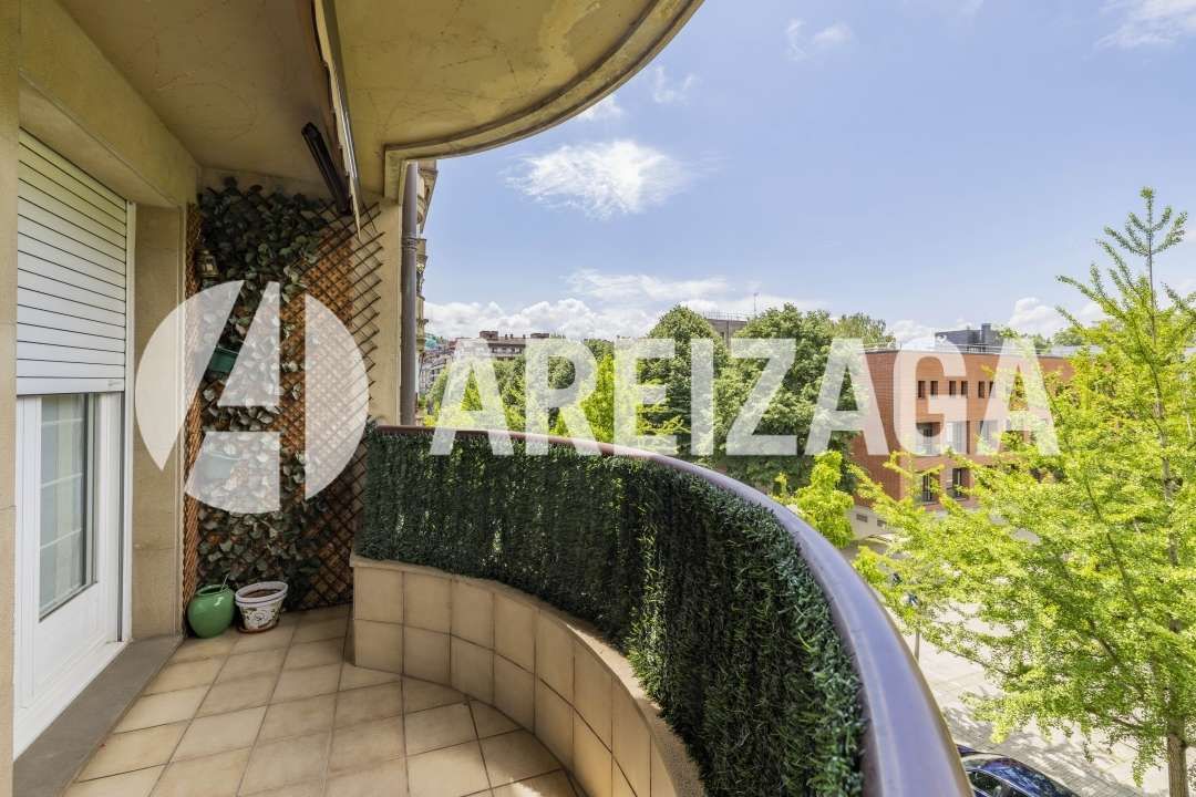Terrassa de Pis en venda en Donostia - San Sebastián  amb Calefacció, Terrassa i Traster