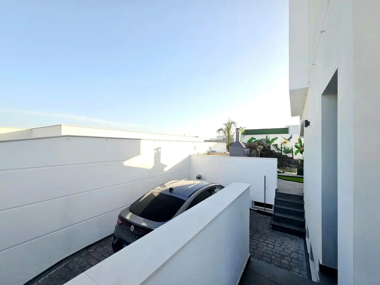 Vista exterior de Casa o xalet en venda en Alcalá de Guadaira amb Aire condicionat, Jardí privat i Terrassa