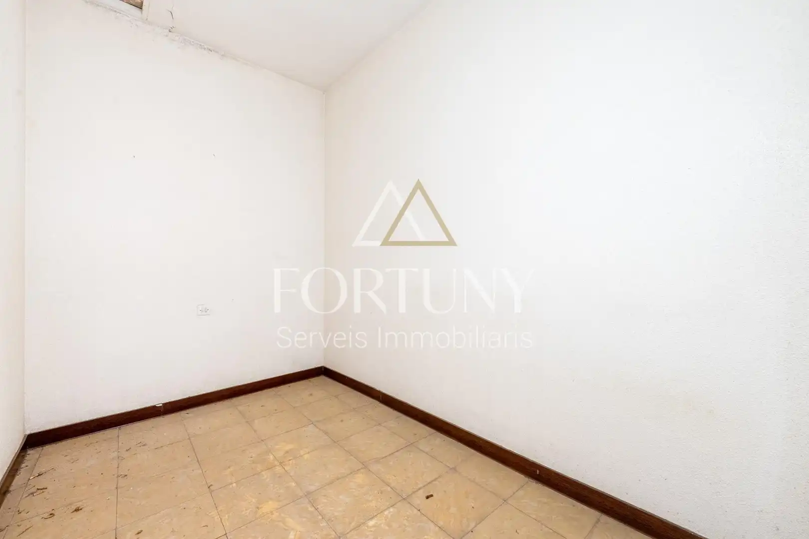 Edificio en venta en TORRES JORDI, L'Espluga de Francolí