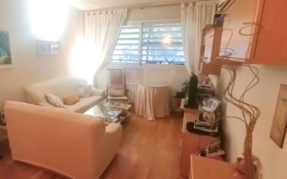 Living room of Flat for sale in  Madrid Capital  with Heating