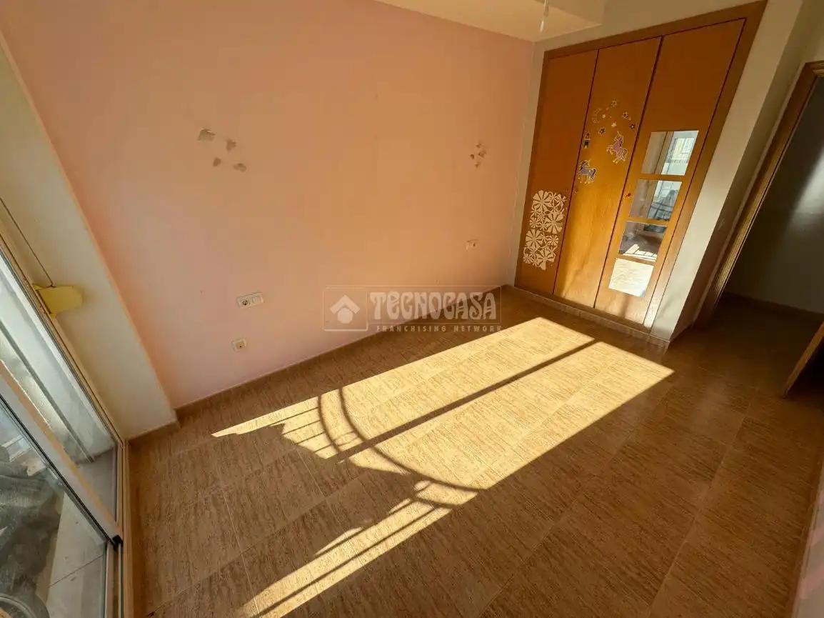 Habitación de Piso en venta en Paterna con Aire acondicionado y Balcón