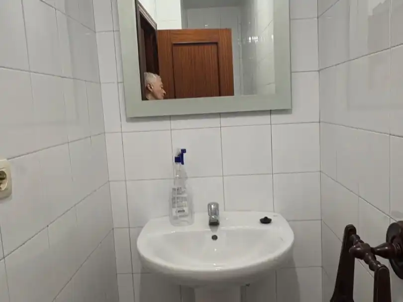 Badezimmer von Geschaftsraum zum Verkauf in Oviedo  mit Möbliert