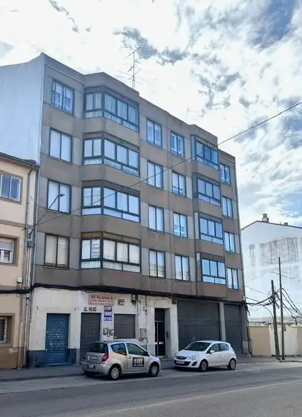 Locale commerciale in vendita a Carretera Peñafiel 6