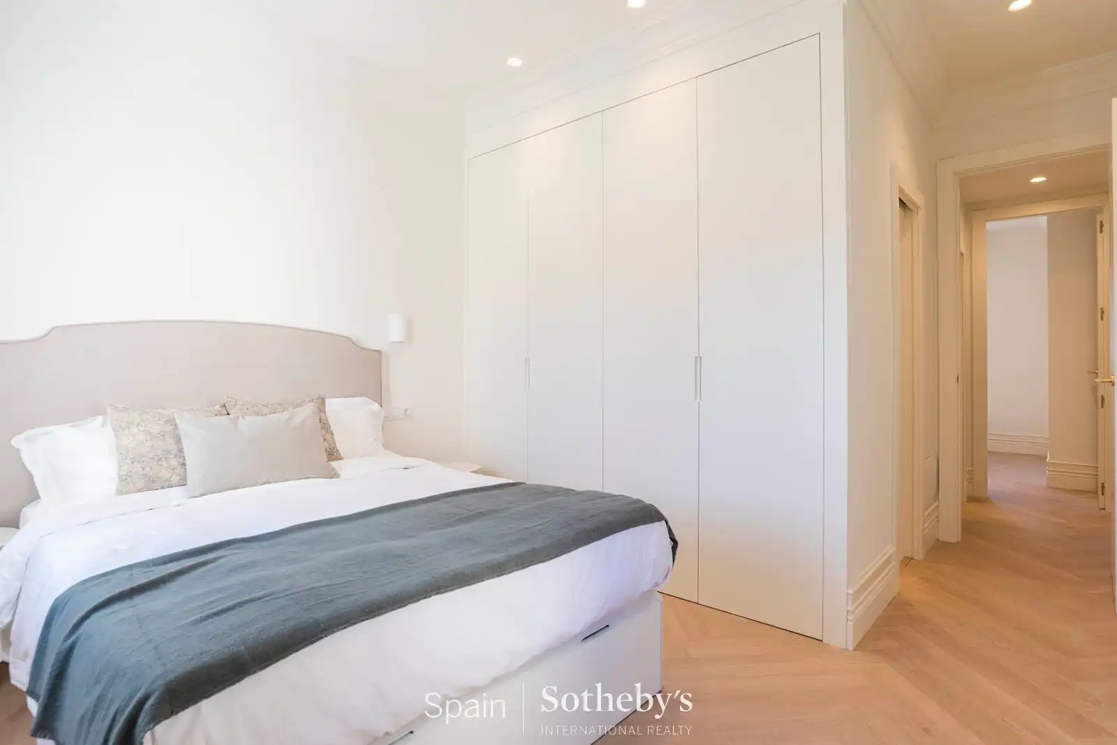 Schlafzimmer von Wohnungen zum Verkauf in Madrid mit Klimaanlage und Heizung