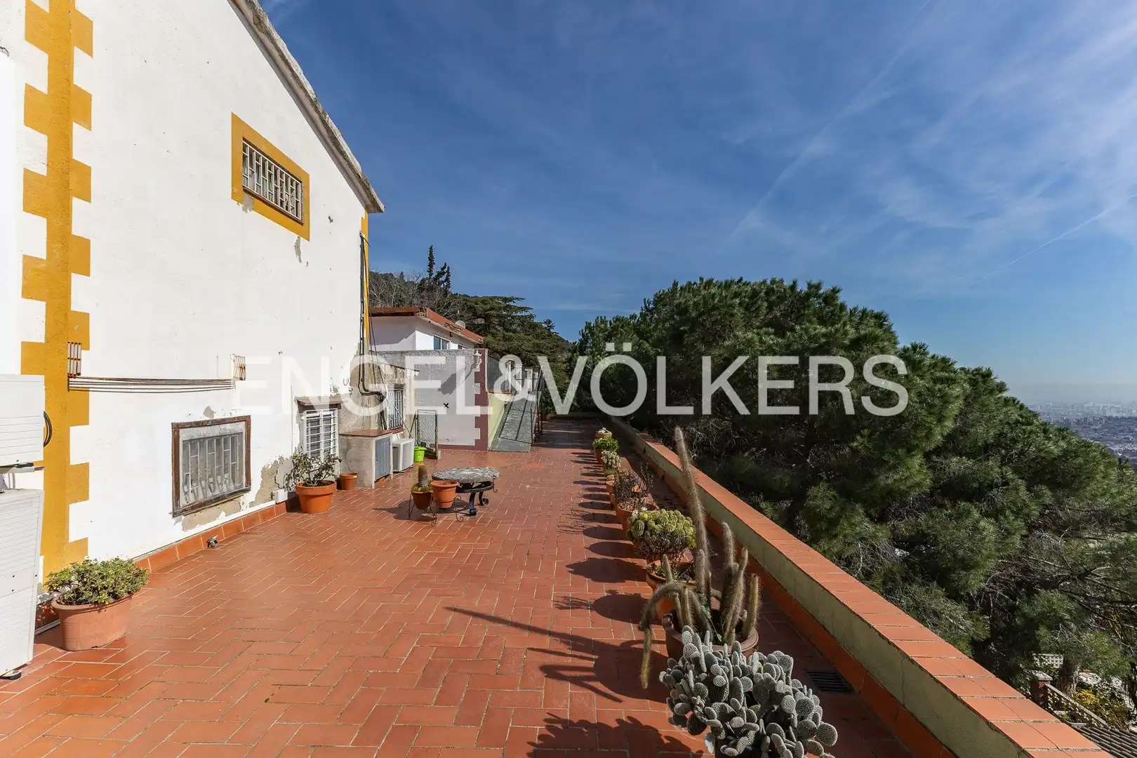 Terrasse von Country house zum Verkauf in Barcelona mit Heizung, Parkett und Terrasse