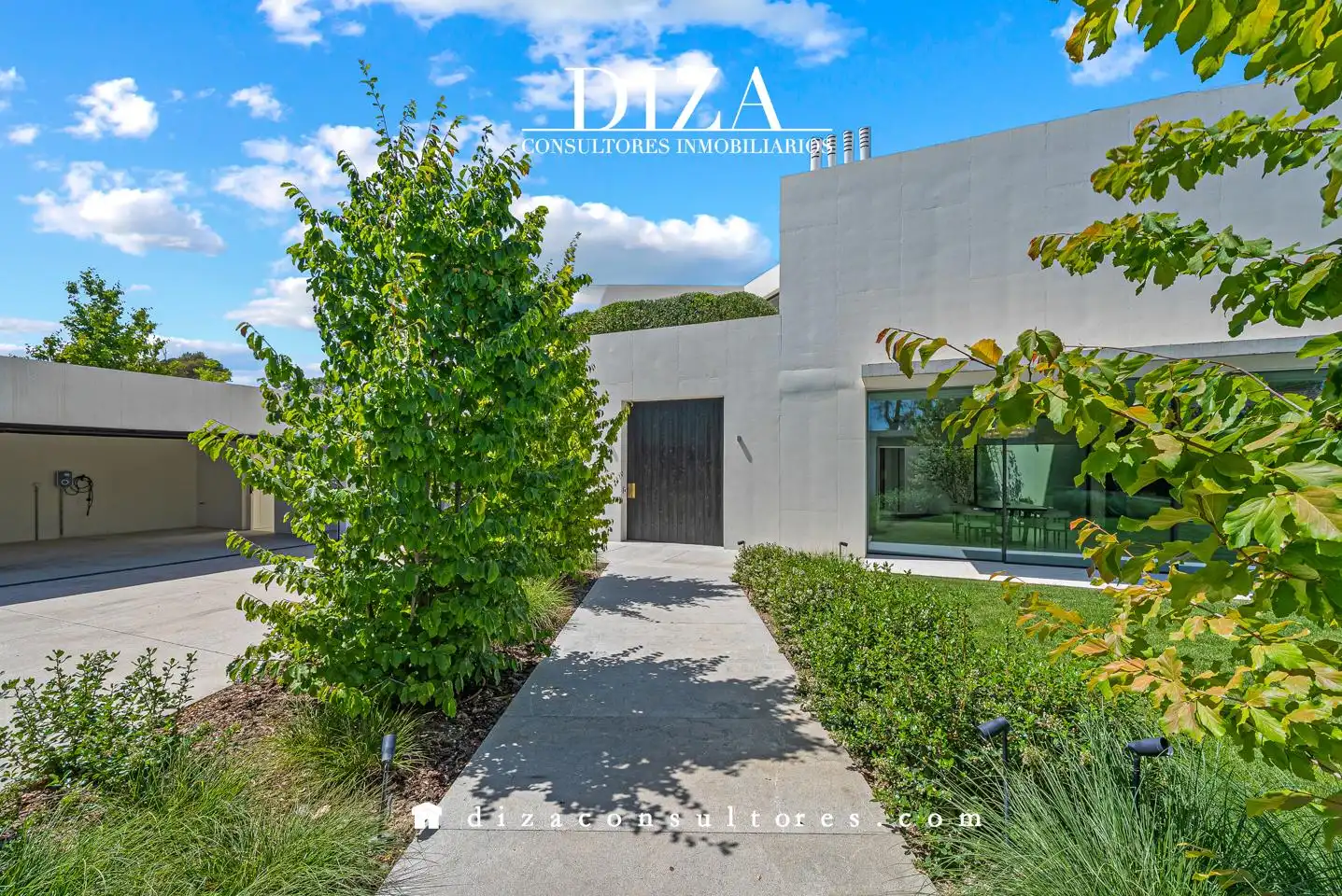Vista exterior de Casa o chalet en venta en Pozuelo de Alarcón con Aire acondicionado, Calefacción y Jardín privado