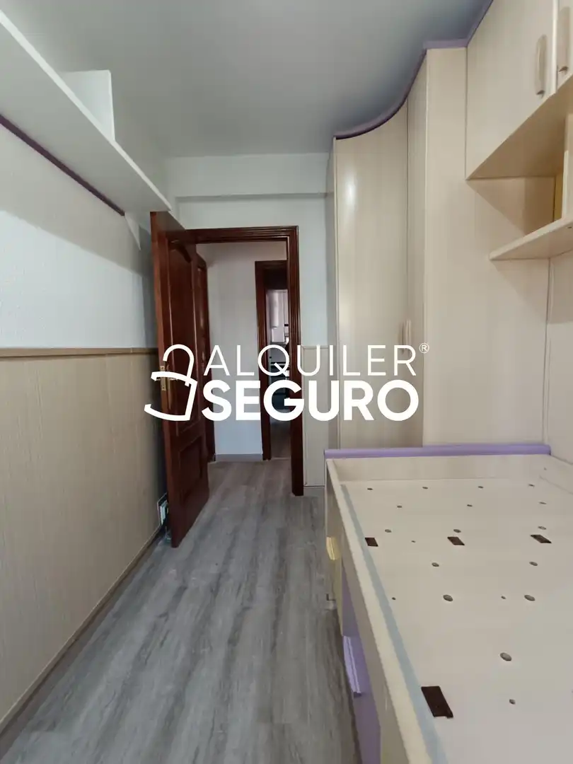Flat for rent in Parla  with Air Conditioner, Heating and Furnished