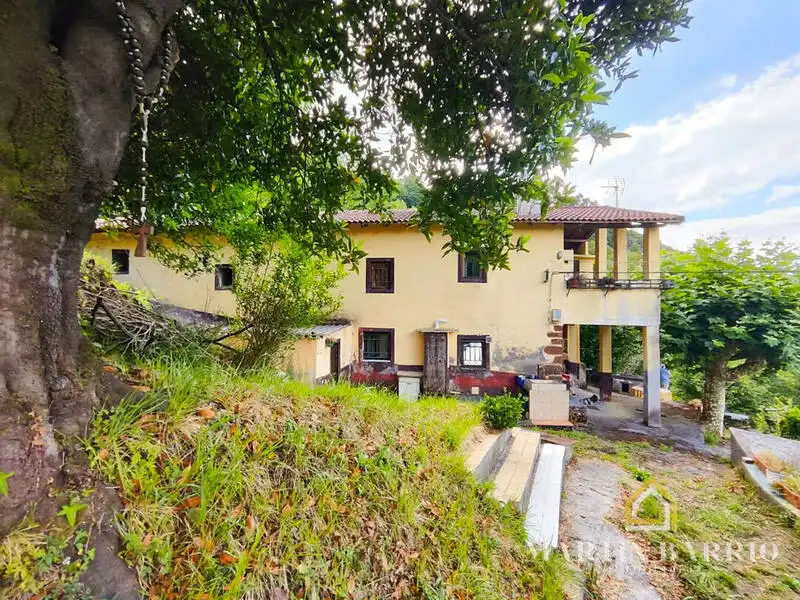 Vista exterior de Casa o xalet en venda en Galdames amb Jardí privat, Terrassa i Traster