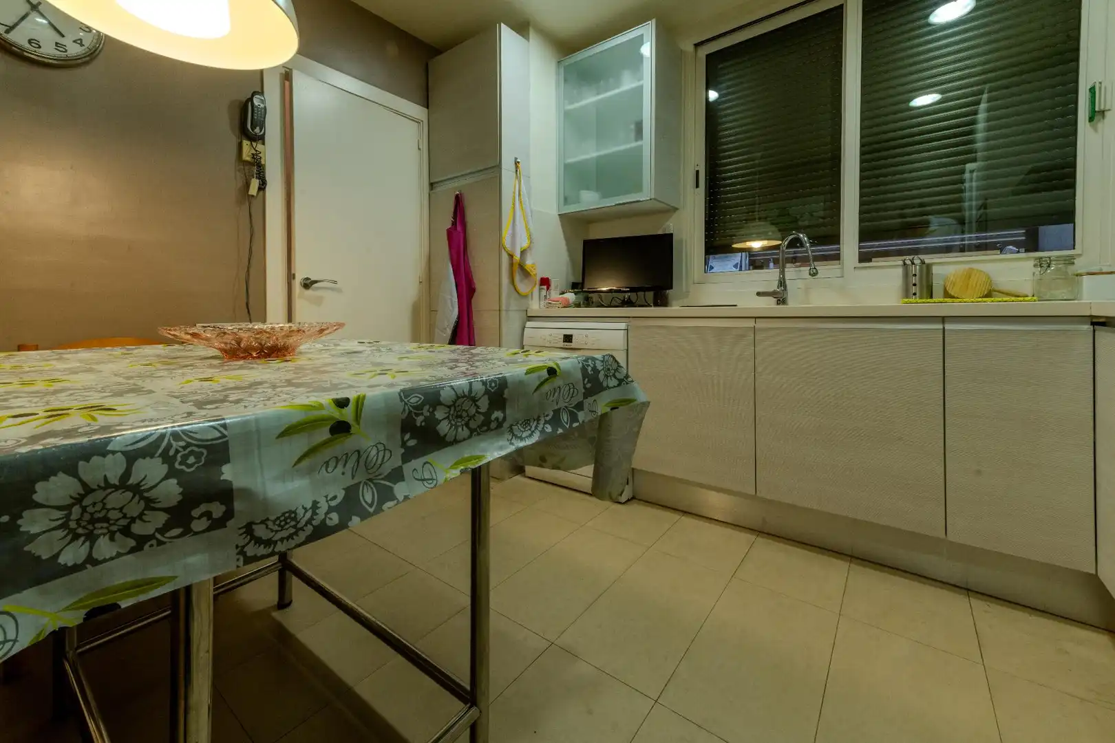 Cuina de Casa o xalet en venda en Sabadell amb Aire condicionat, Calefacció i Terrassa