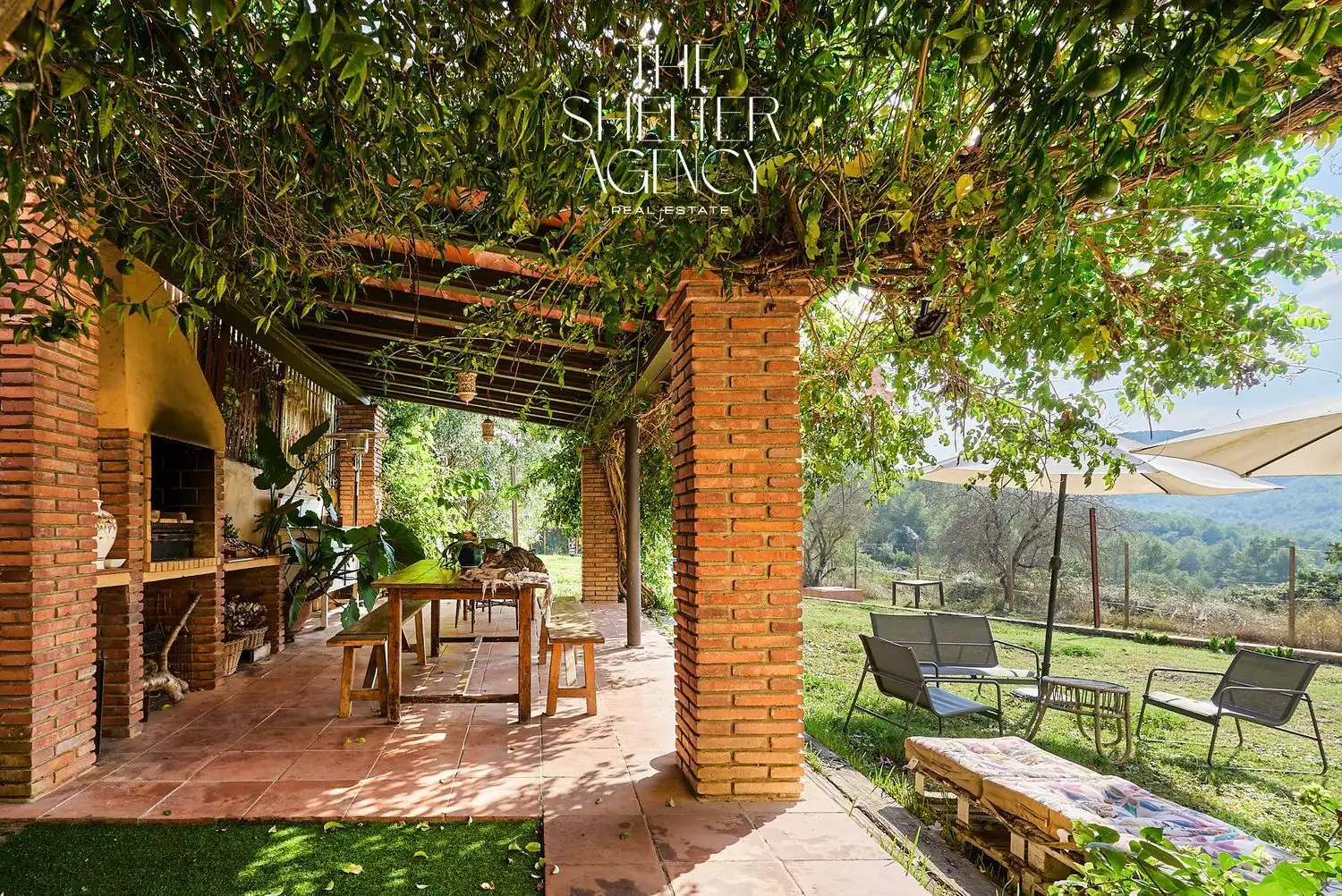 Terraza de Finca rústica en venta en Sant Pere de Ribes con Aire acondicionado, Jardín privado y Piscina comunitaria