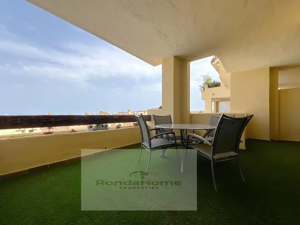 Terrasse von Wohnung zur Miete in Manilva mit Terrasse