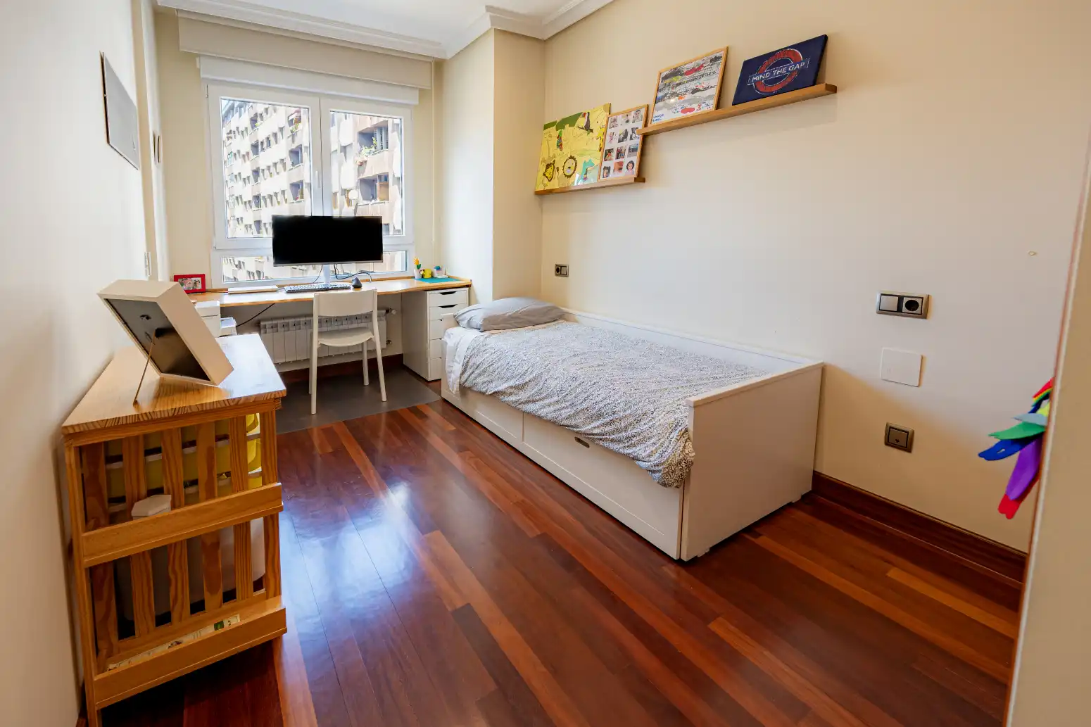 Schlafzimmer von Wohnung zum Verkauf in Oviedo  mit Heizung, Privatgarten und Abstellraum