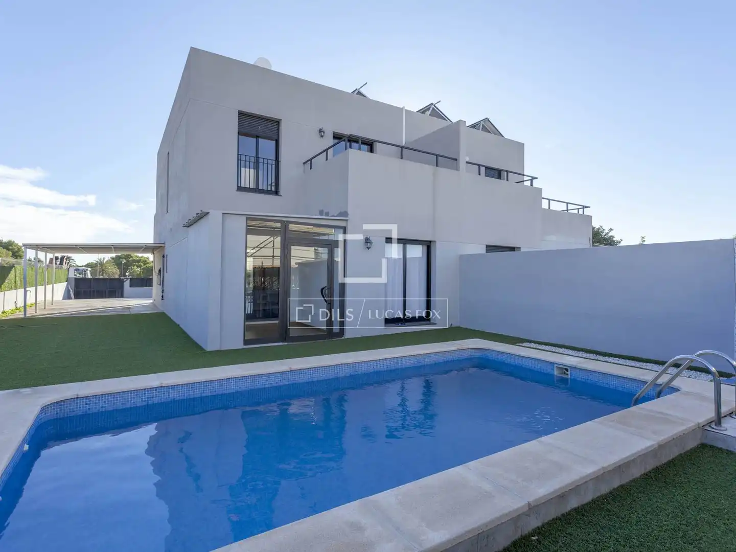 Vista exterior de Casa o chalet de alquiler en Godella con Aire acondicionado, Jardín privado y Piscina