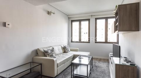 Foto 3 de Apartament de lloguer a Calle de Agustin de Foxa, Castilla,  Madrid Capital