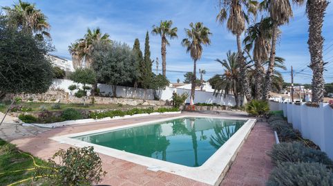 Elegante Villa Estilo Ibiza con Piscina y Palmeras, imatge 3
