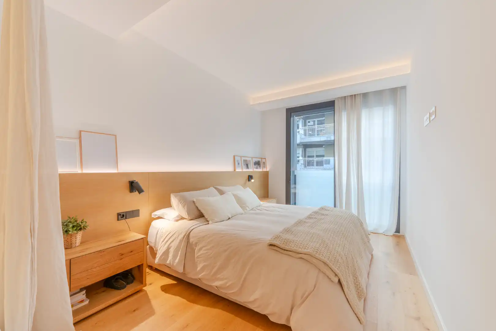 Bedroom of Flat for sale in Girona  with Air Conditioner, Heating and Parquet flooring