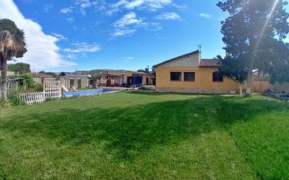 Garden of House or chalet for sale in Nuez de Ebro  with Air Conditioner, Heating and Private garden