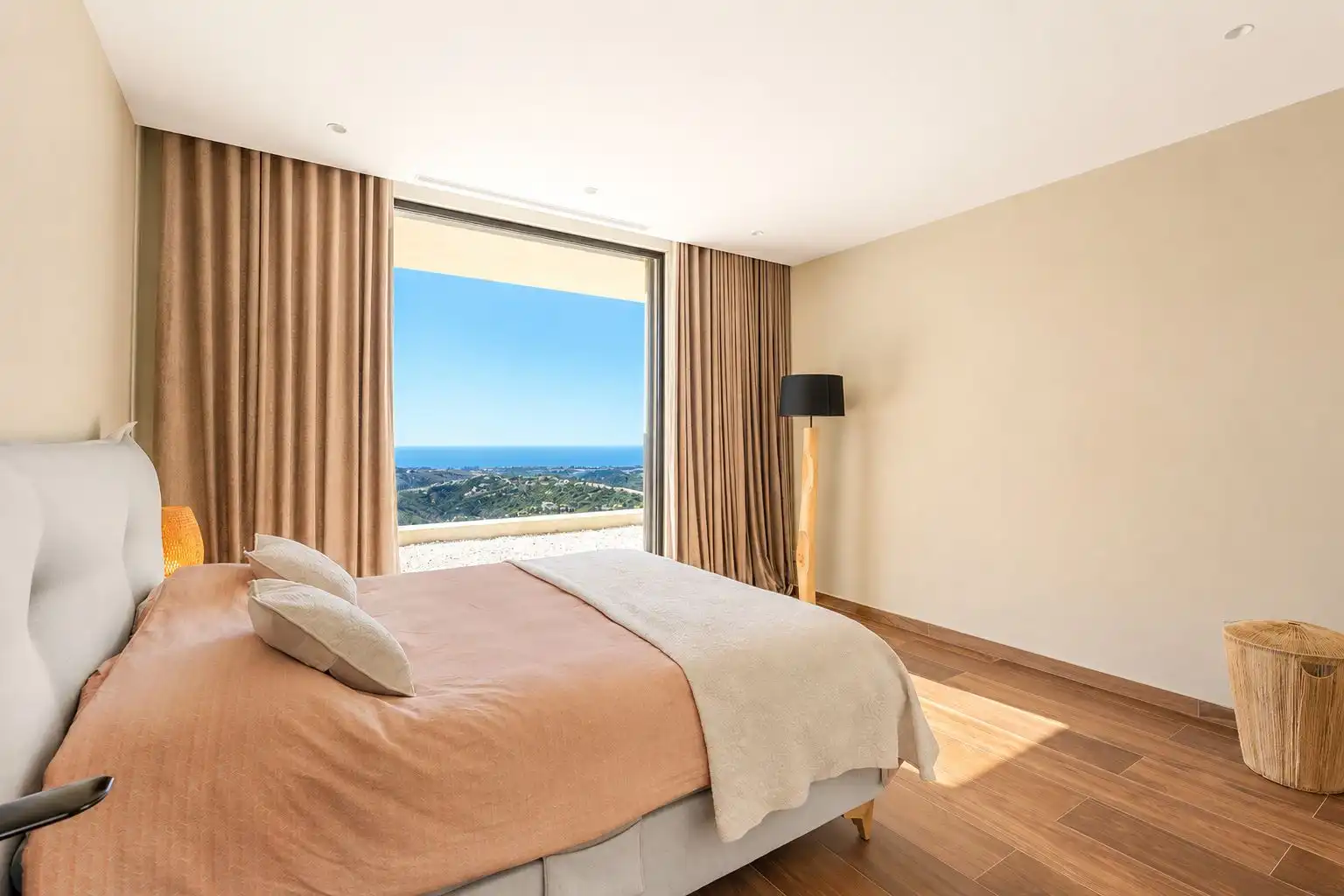 Dormitori de Casa o xalet en venda en Benahavís amb Calefacció, Jardí privat i Terrassa