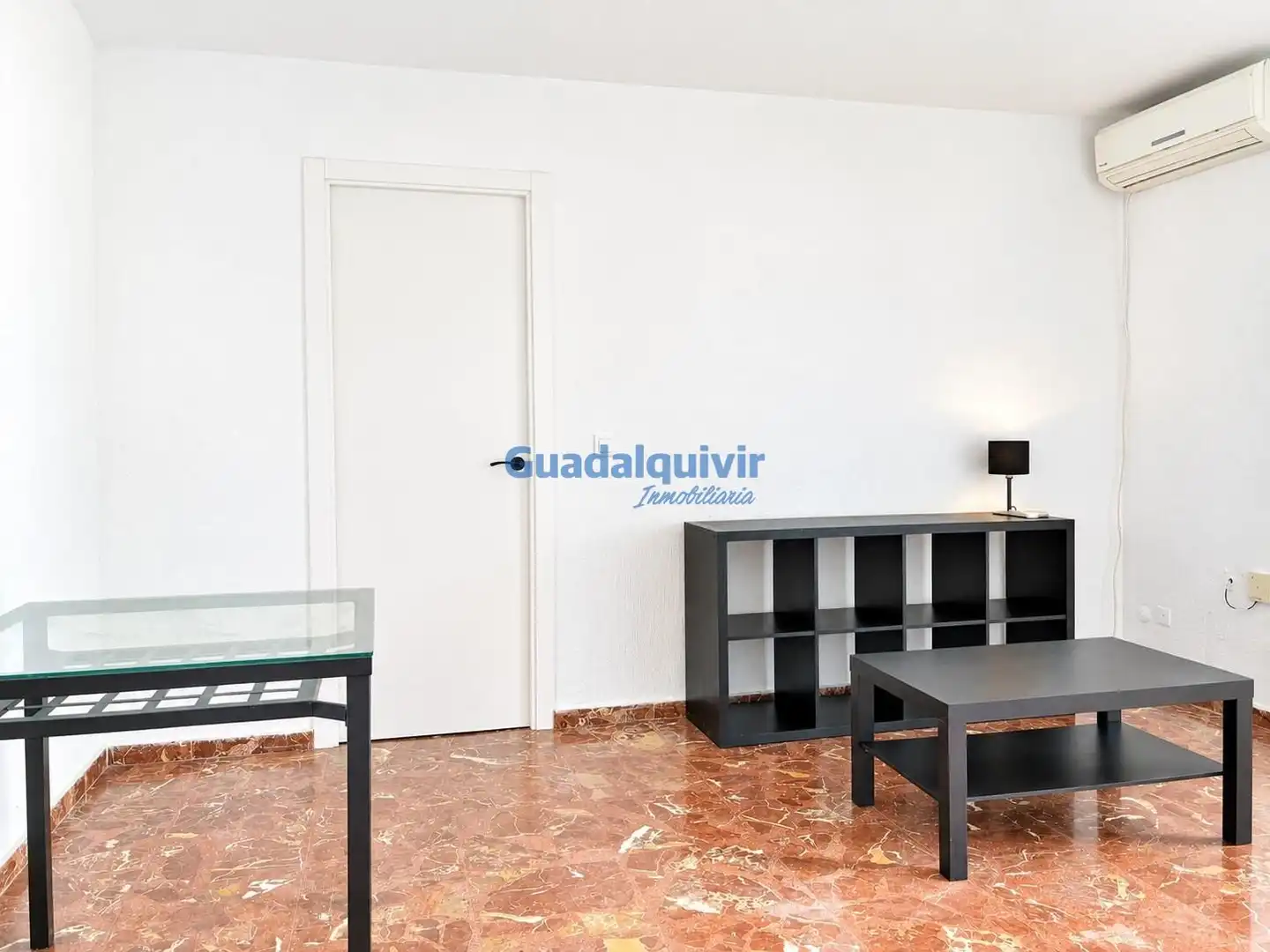 Sala d'estar de Pis en venda en Sevilla amb Aire condicionat i Balcó