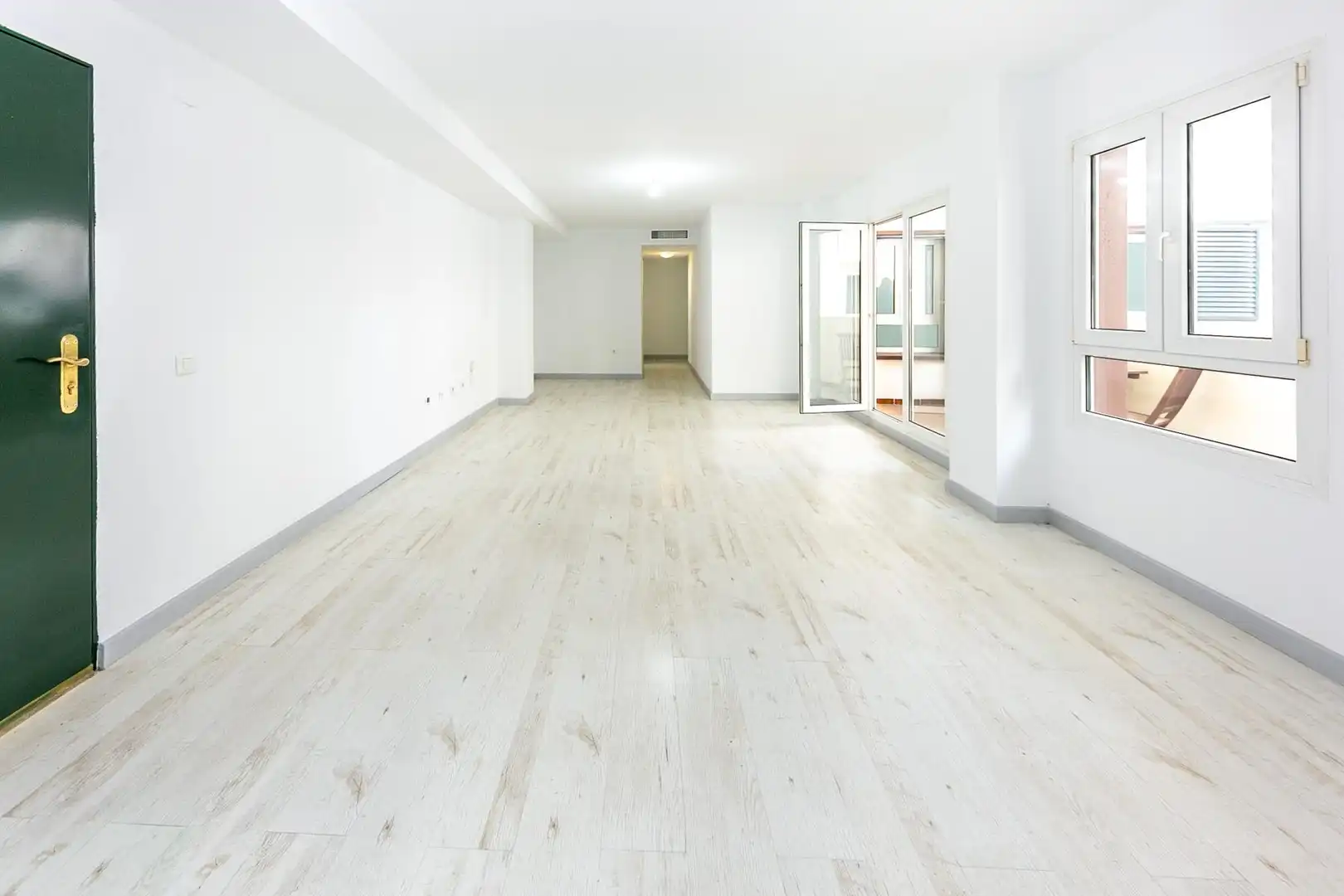 Piso en venta en Benalmádena con Terraza, Trastero y Balcón