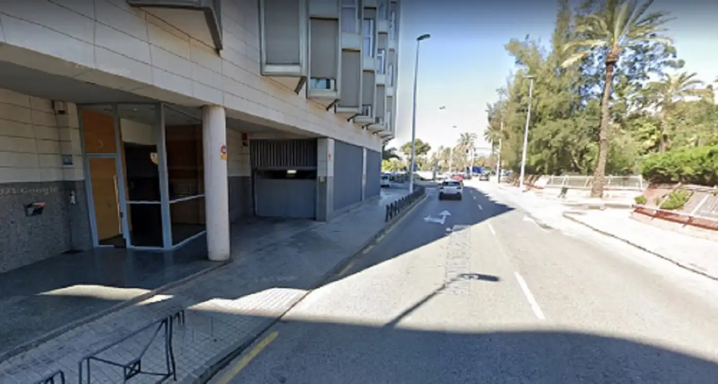 Einzelparkplatz mit Aufzug zum Verkauf in Carrer Benicassim 111, imagen 2